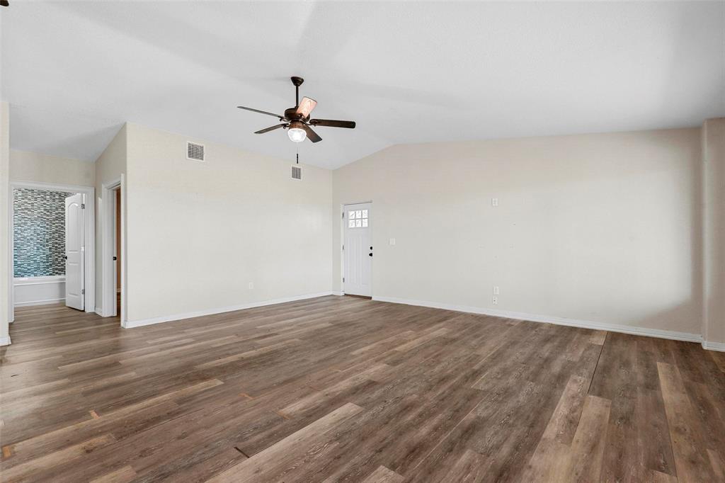 2821 Spring Court Property Photo 9