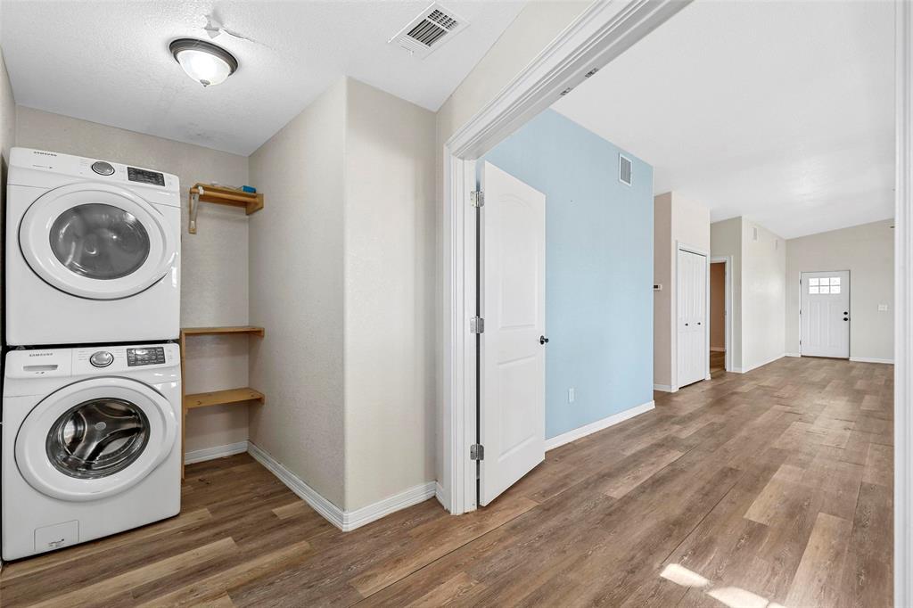 2821 Spring Court Property Photo 17