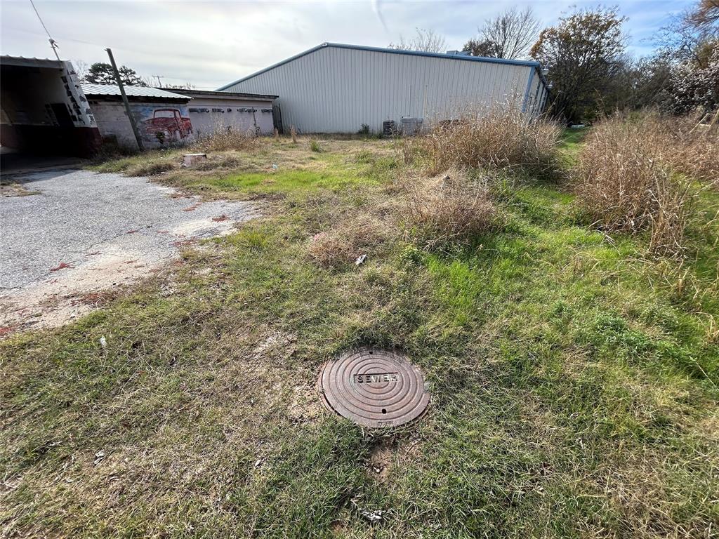 6421 E State Highway 31 Property Photo 12