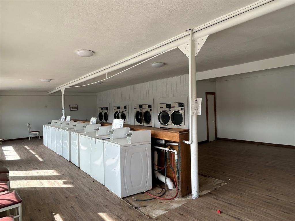 6421 E State Highway 31 Property Photo 18