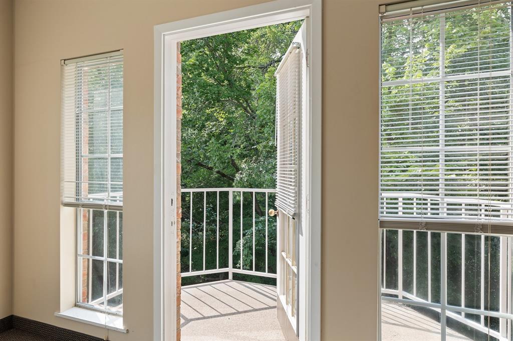 100 Allentown Parkway Property Photo 7