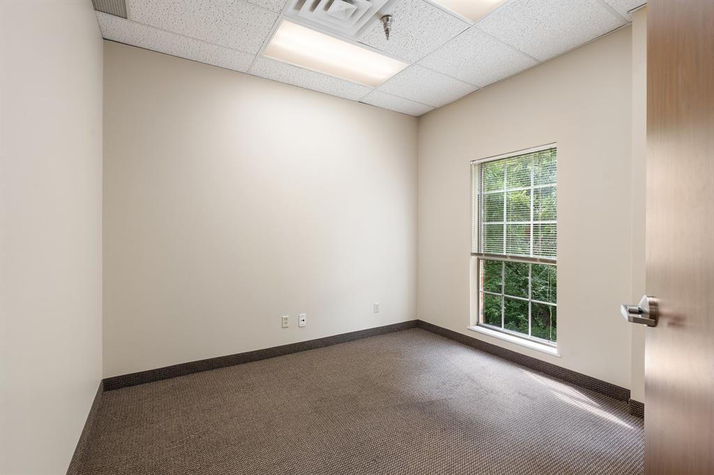 100 Allentown Parkway Property Photo 18