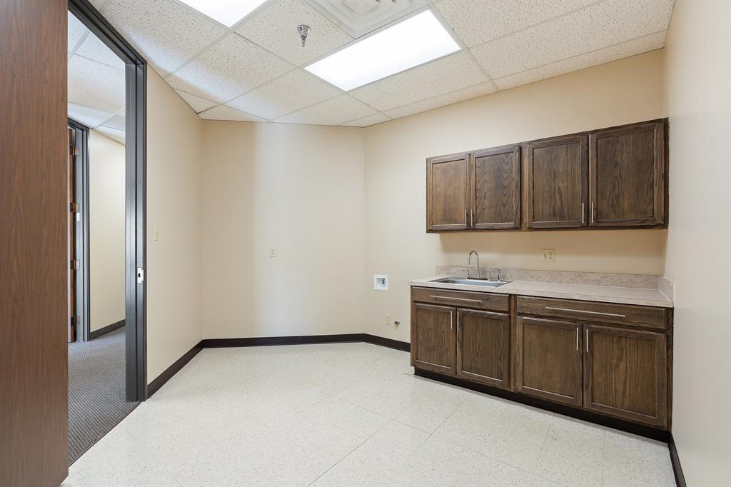 100 Allentown Parkway Property Photo 24