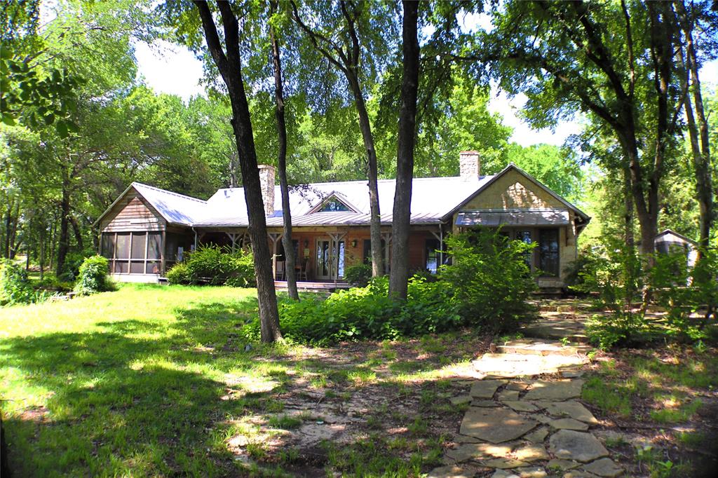 2101 S Oaks Lane Property Photo 4