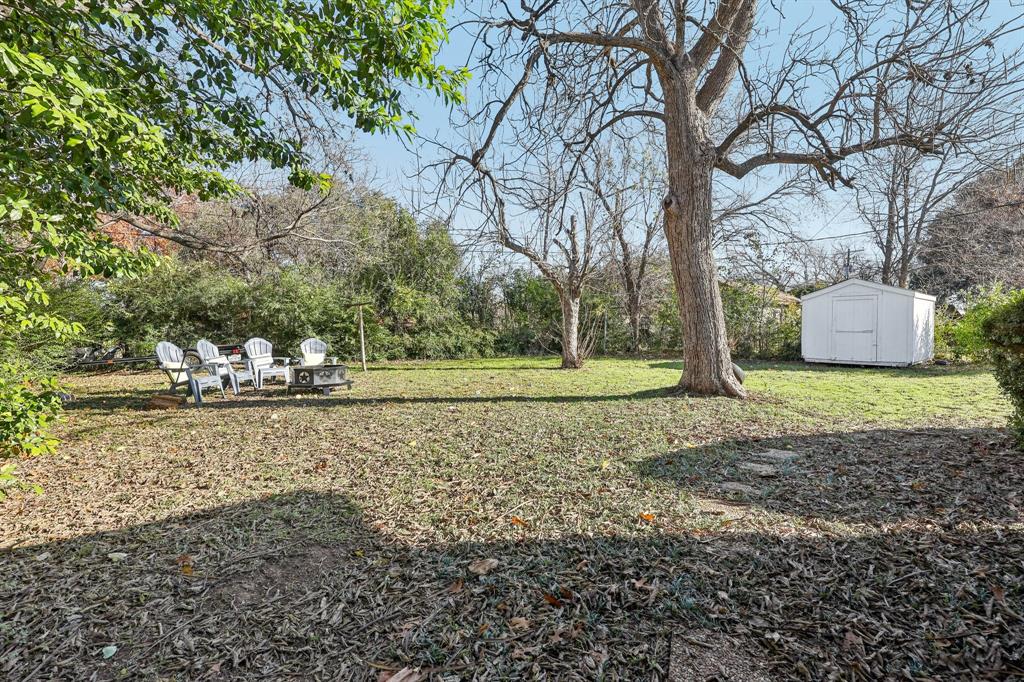 1601 Oak Cliff Road Property Photo