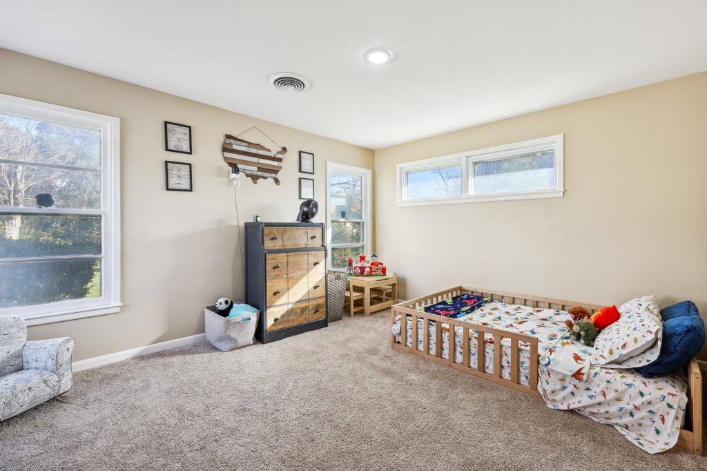 1601 Oak Cliff Road Property Photo 9