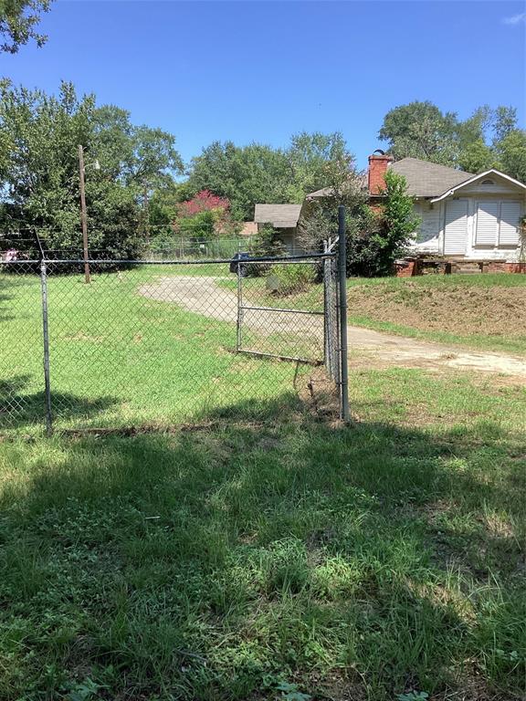 1801 Railroad Street Property Photo