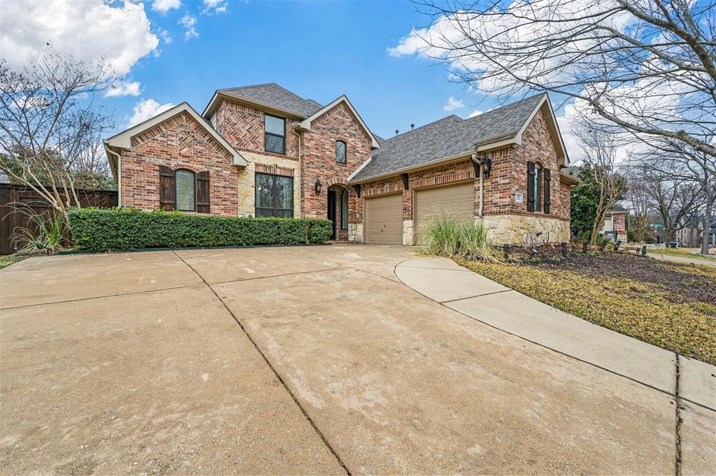 612 University Drive Property Photo