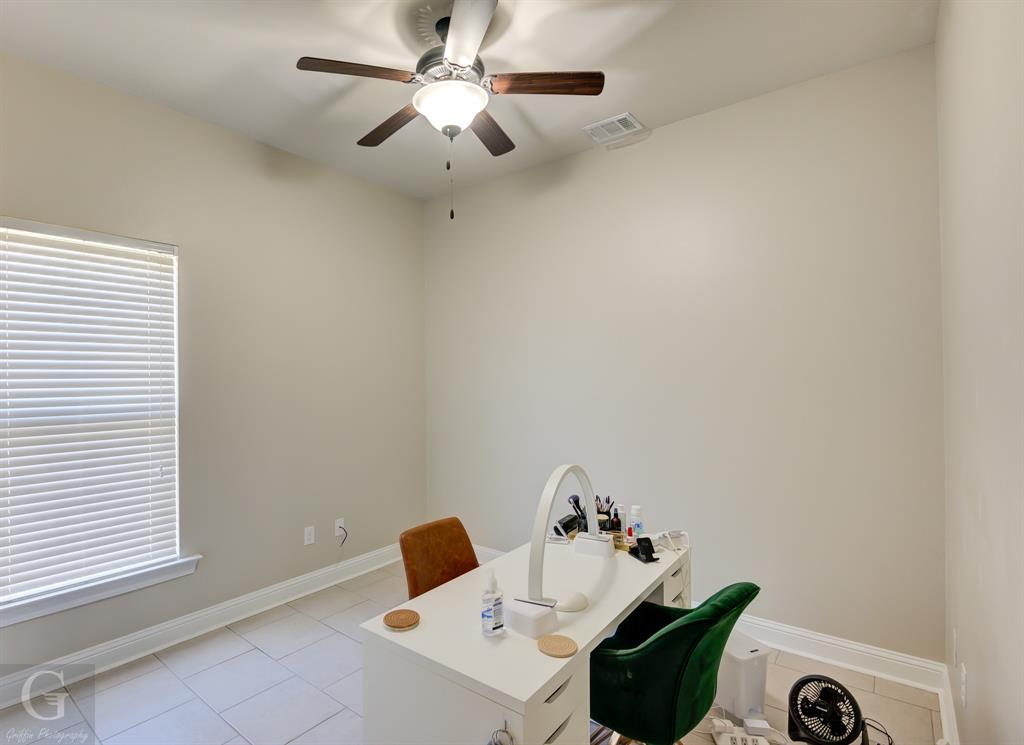 1016 Maize Street Property Photo 16
