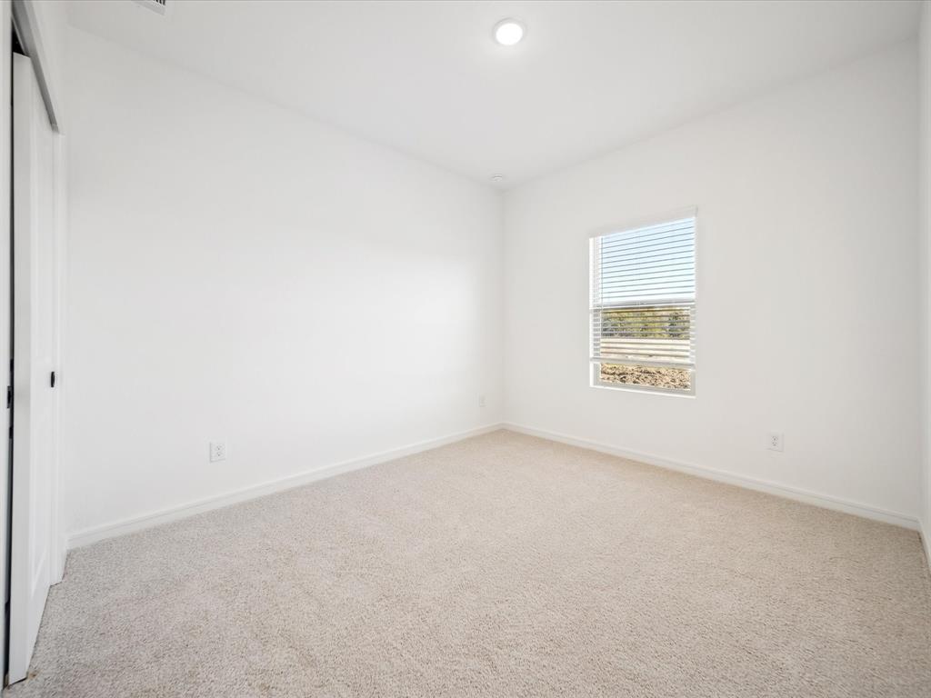 1258 Champlain Way Property Photo 5