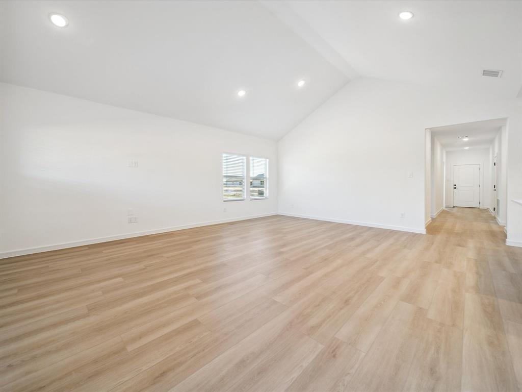 1258 Champlain Way Property Photo 12