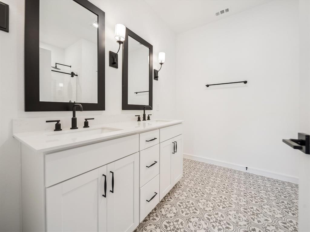 1258 Champlain Way Property Photo 20