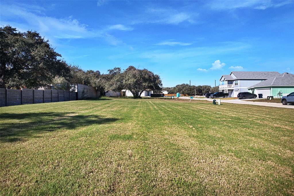 141 Breezeway Drive Property Photo 3