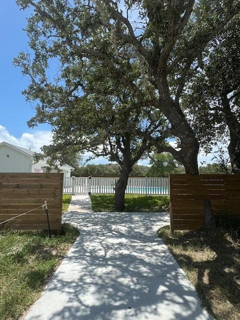141 Breezeway Drive Property Photo 7