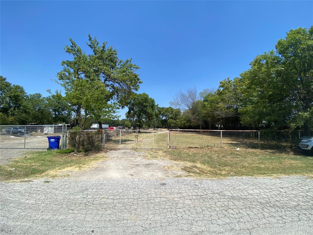 11715 Terry Drive Property Photo 3