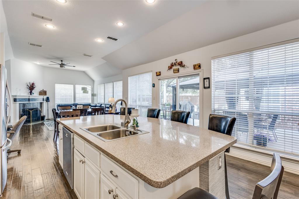 2204 Fleming Drive Property Photo 4