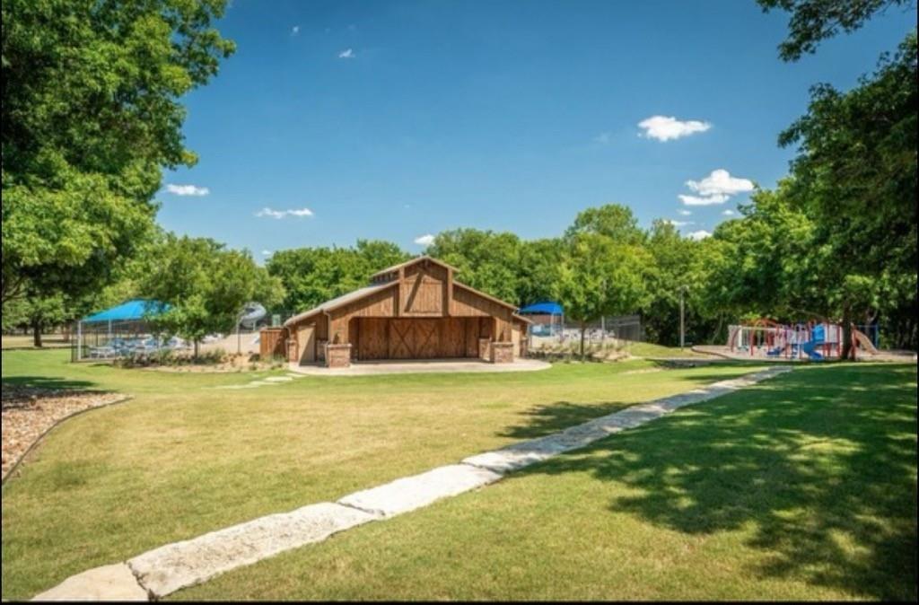 2204 Fleming Drive Property Photo 29