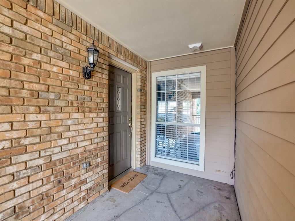 5565 Preston Oaks Road Property Photo 4