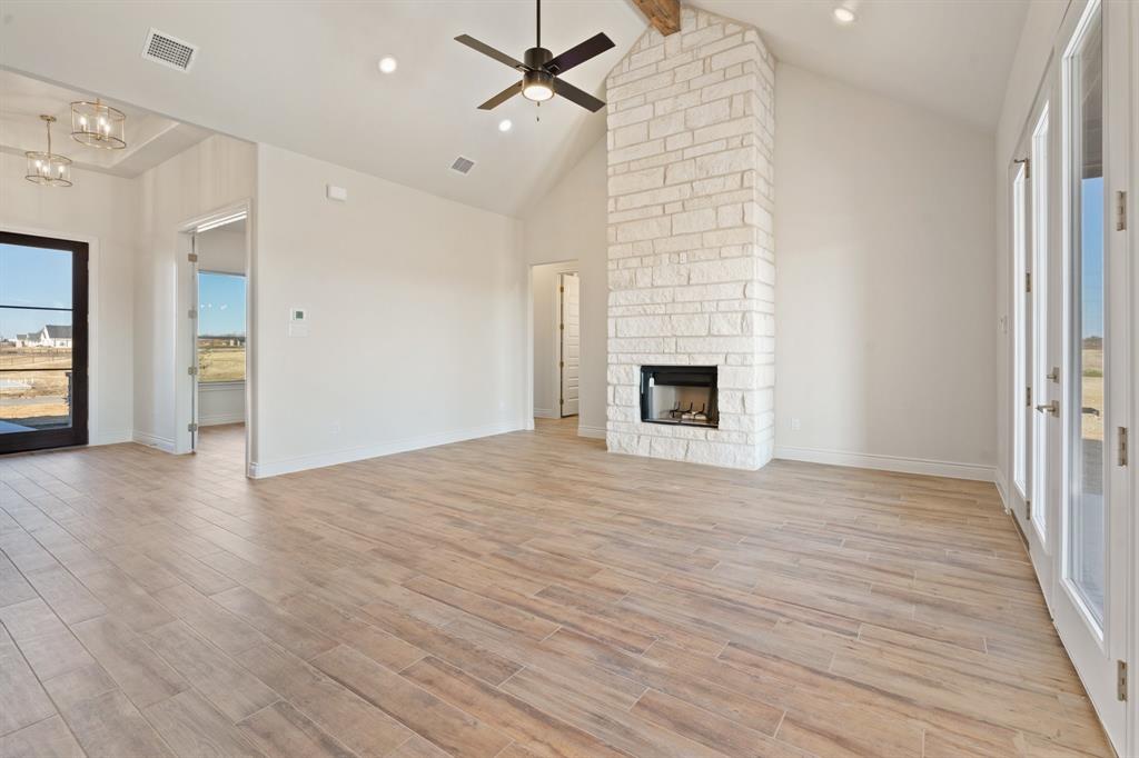 412 Collum View Property Photo 7