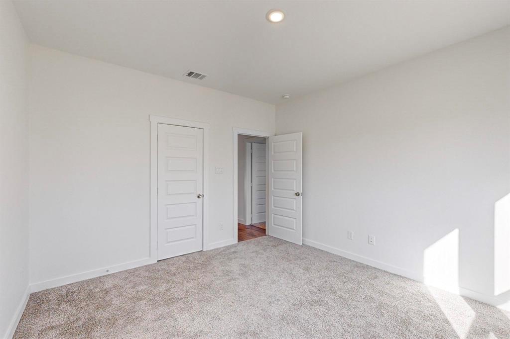 1114 E 11th Avenue Property Photo 25