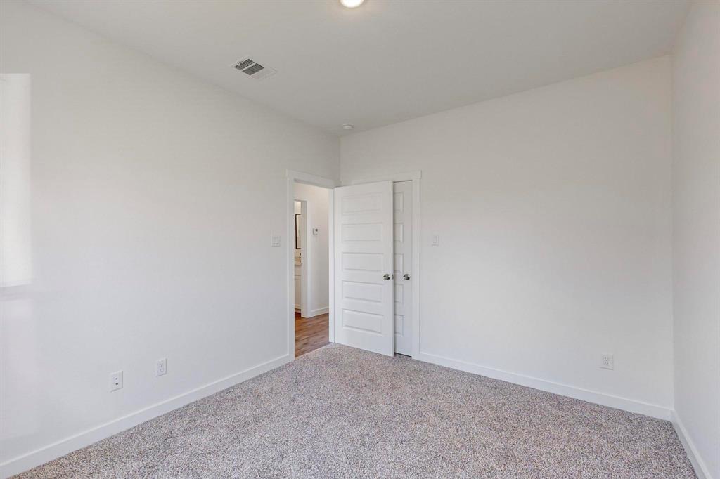 1114 E 11th Avenue Property Photo 27