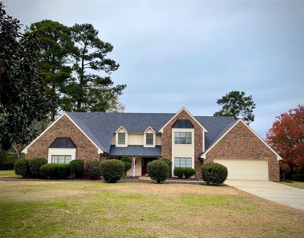 906 Edgewood Drive Property Photo