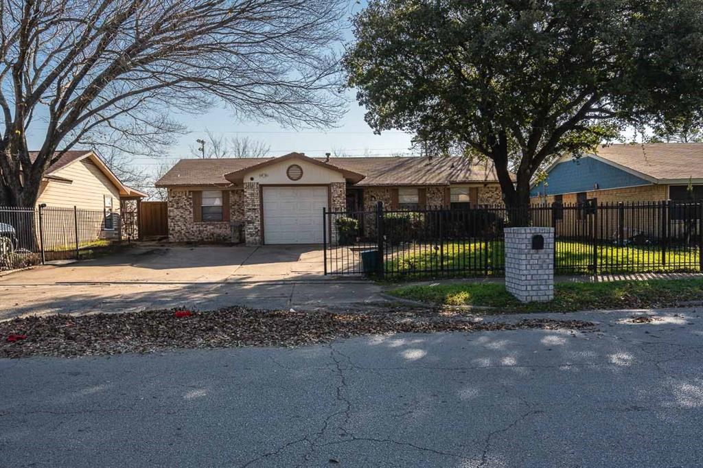 12416 Spring Branch Drive Property Photo 1