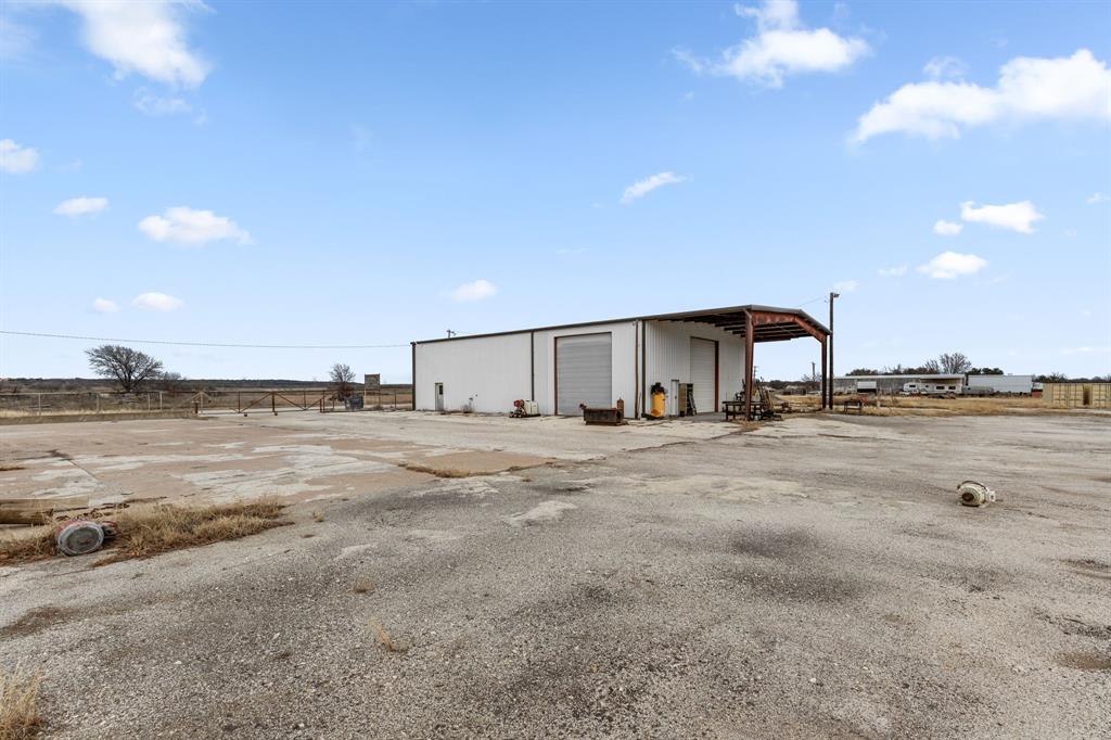 261 E Industrial Boulevard Property Photo 3