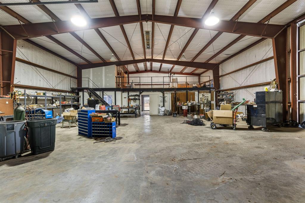 261 E Industrial Boulevard Property Photo 17