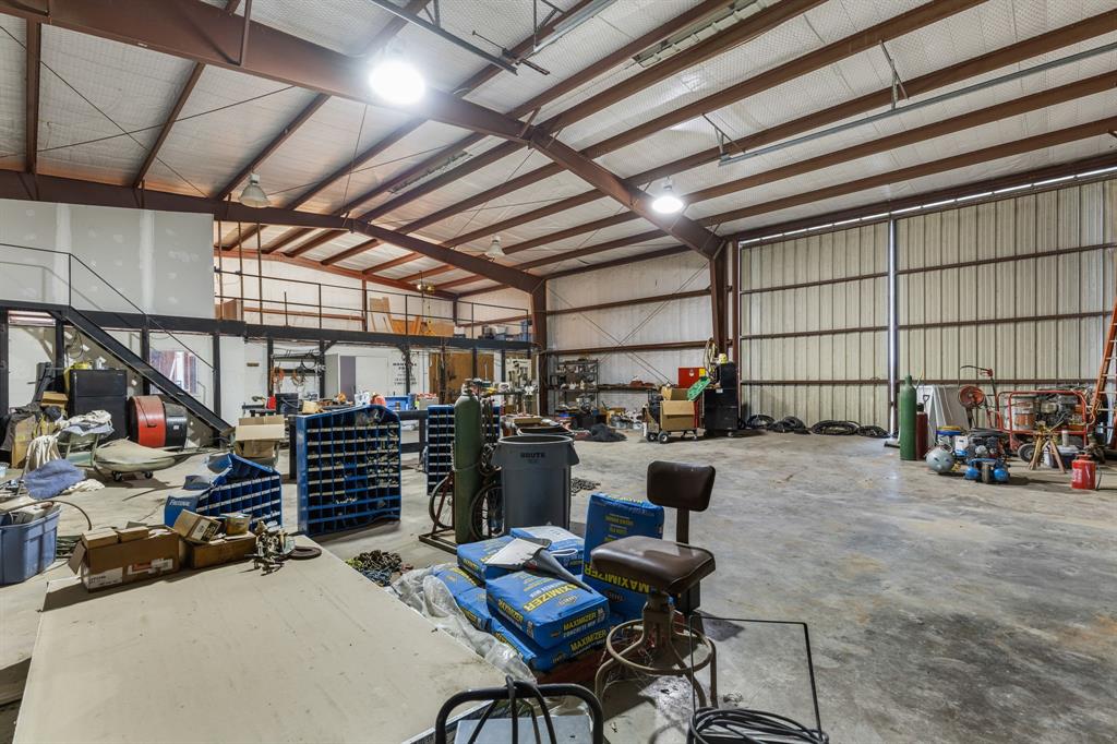 261 E Industrial Boulevard Property Photo 18