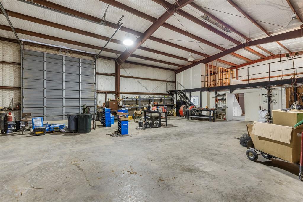261 E Industrial Boulevard Property Photo 19