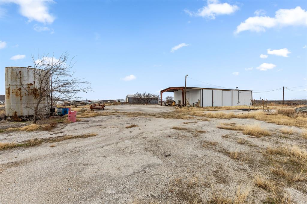 261 E Industrial Boulevard Property Photo 30