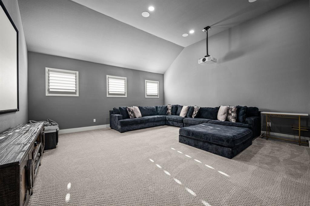 586 Torrey Pines Circle Property Photo 32
