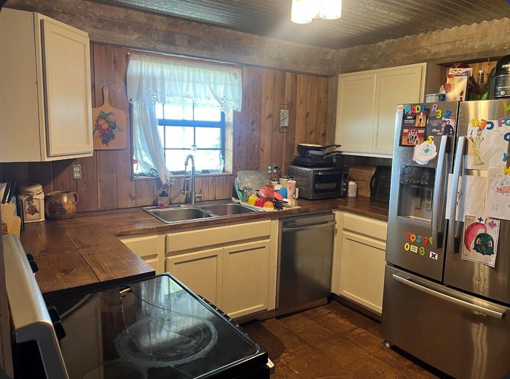 3166 County Road 191 Property Photo 6