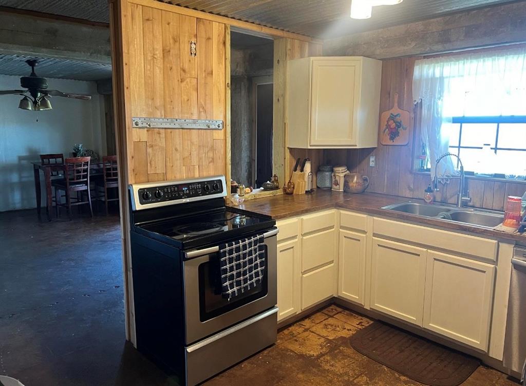 3166 County Road 191 Property Photo 7