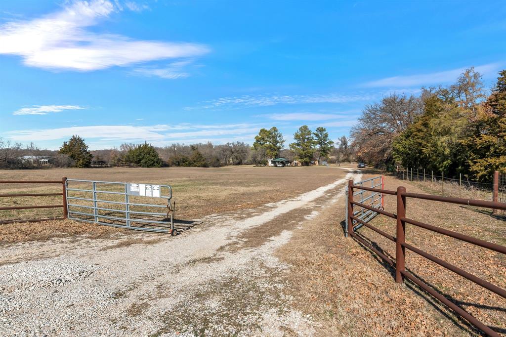 990 County Road 4371 Property Photo 1