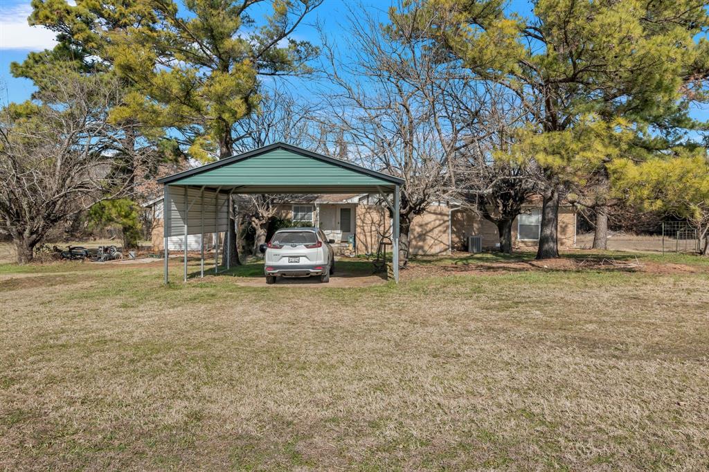 990 County Road 4371 Property Photo 4