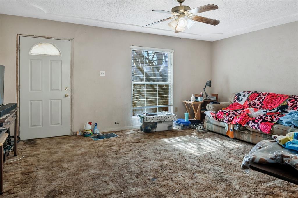 990 County Road 4371 Property Photo 10