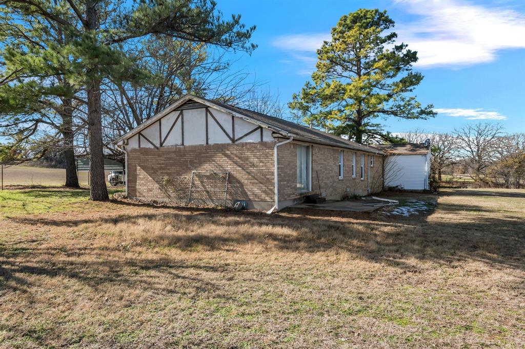 990 County Road 4371 Property Photo 22