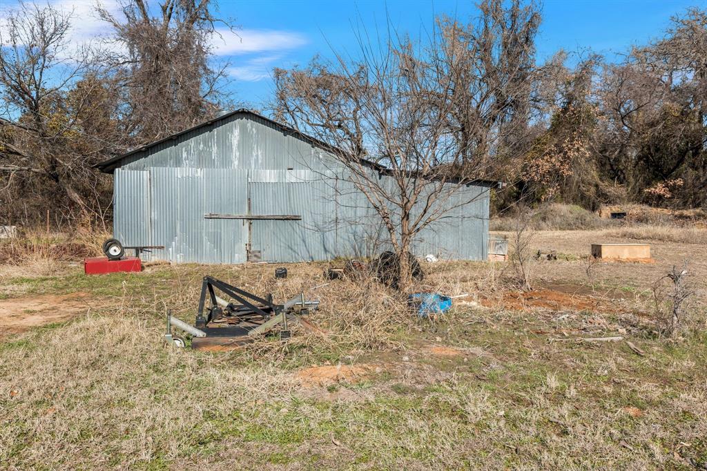 990 County Road 4371 Property Photo 23