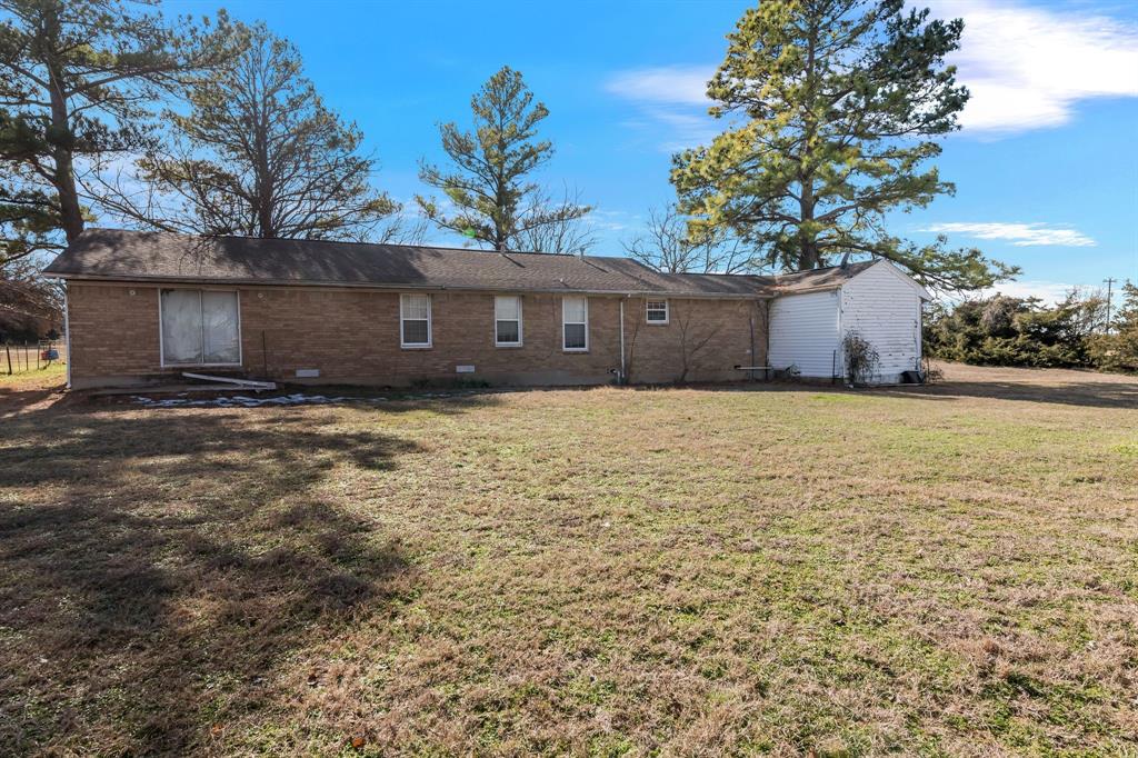 990 County Road 4371 Property Photo 24