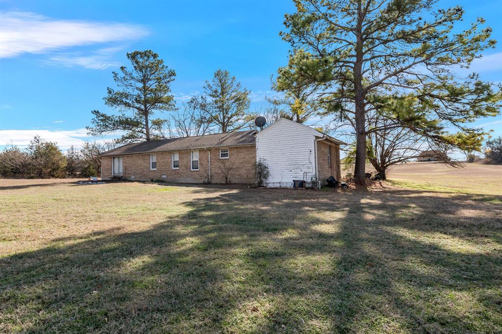 990 County Road 4371 Property Photo 25