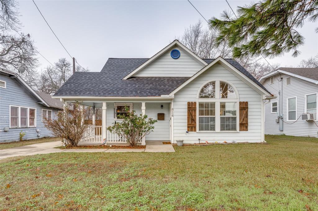 814 N Woods Street Property Photo 1