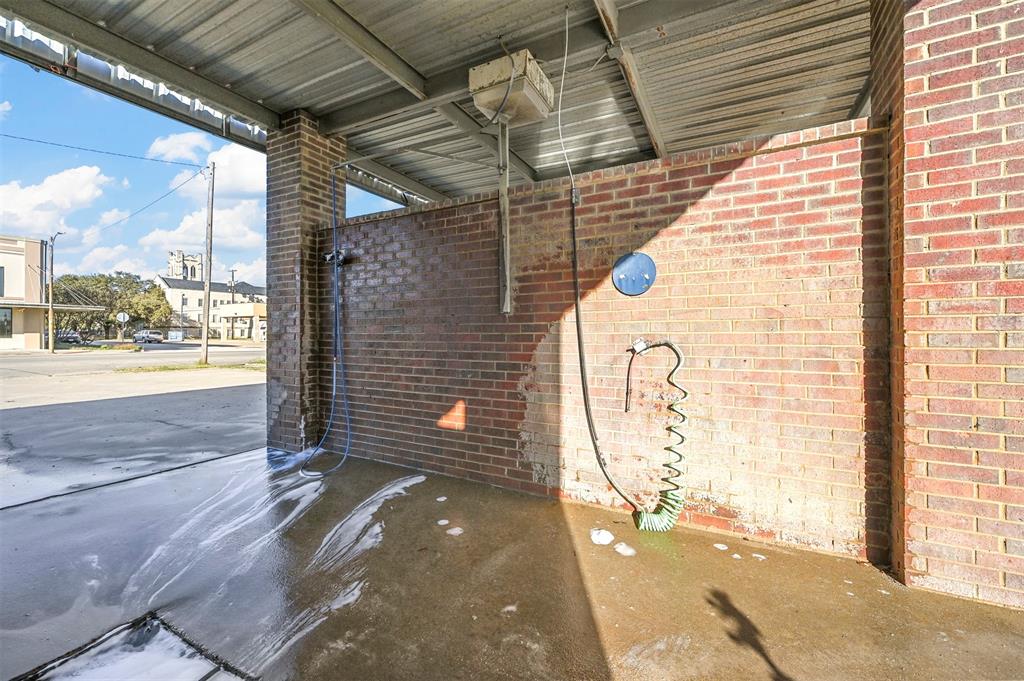 108 E Main Street Property Photo 19