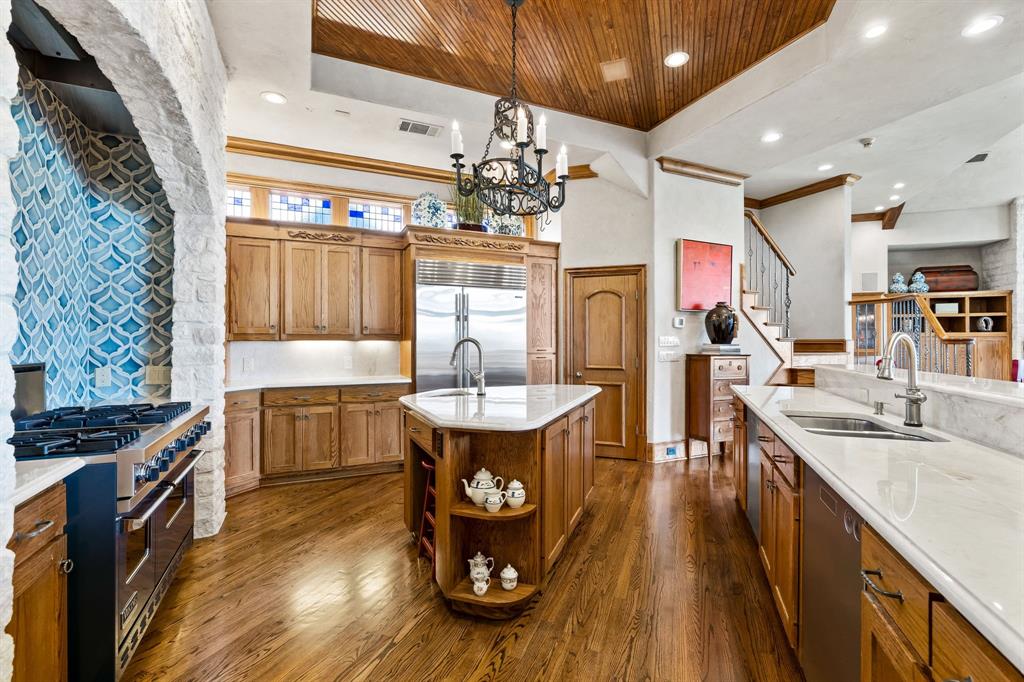 1808 Cliffview Drive Property Photo 8