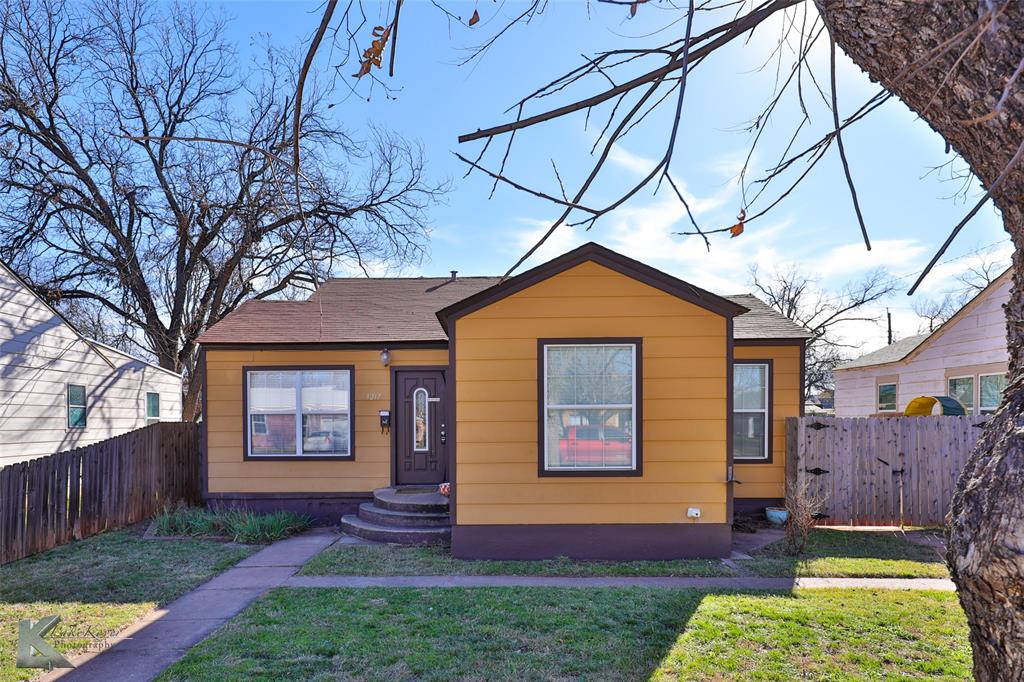 3217 S 5th Street Property Photo 4
