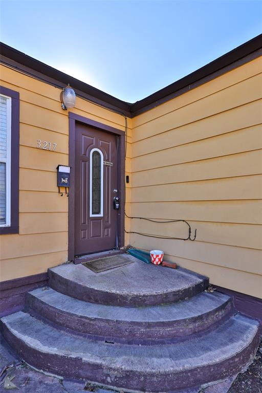 3217 S 5th Street Property Photo 5