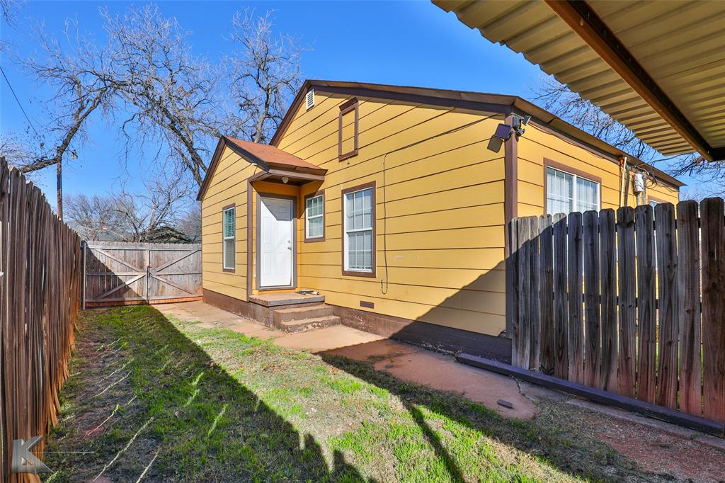 3217 S 5th Street Property Photo 29