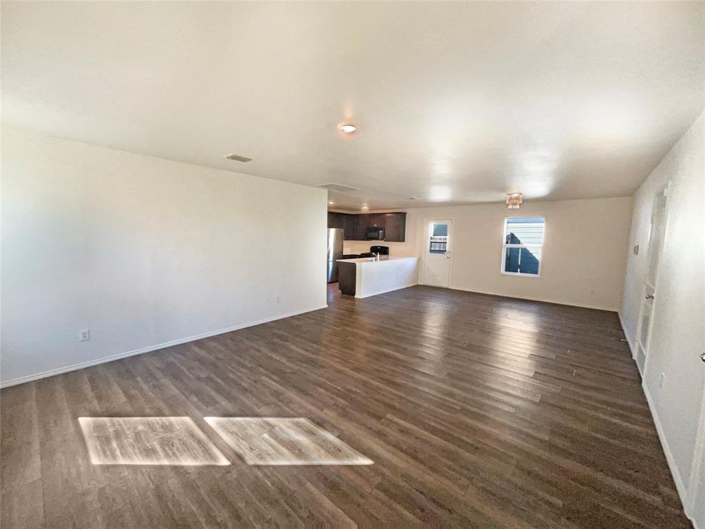 1619 Daunton Drive Property Photo 3