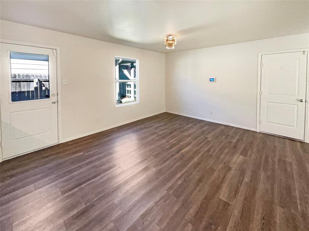 1619 Daunton Drive Property Photo 11